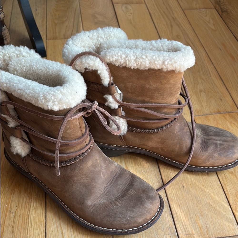 UGG Winter Boots Brown and Cream with Plush Lining